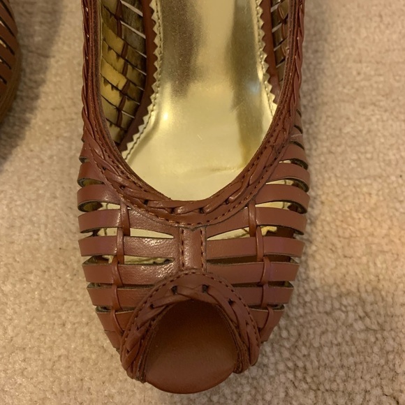 4’ Brown heels - Picture 5 of 7